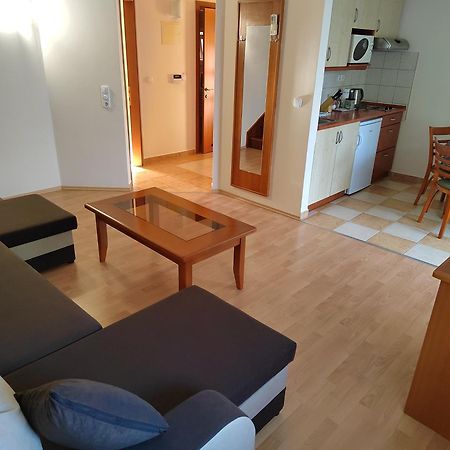 Garda Wellness Apartmanhaz Heviz Luaran gambar