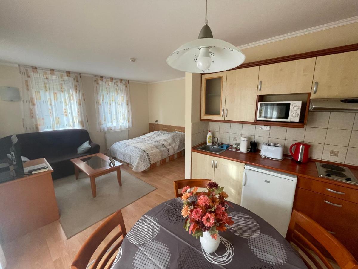 Garda Wellness Apartmanhaz Heviz Luaran gambar
