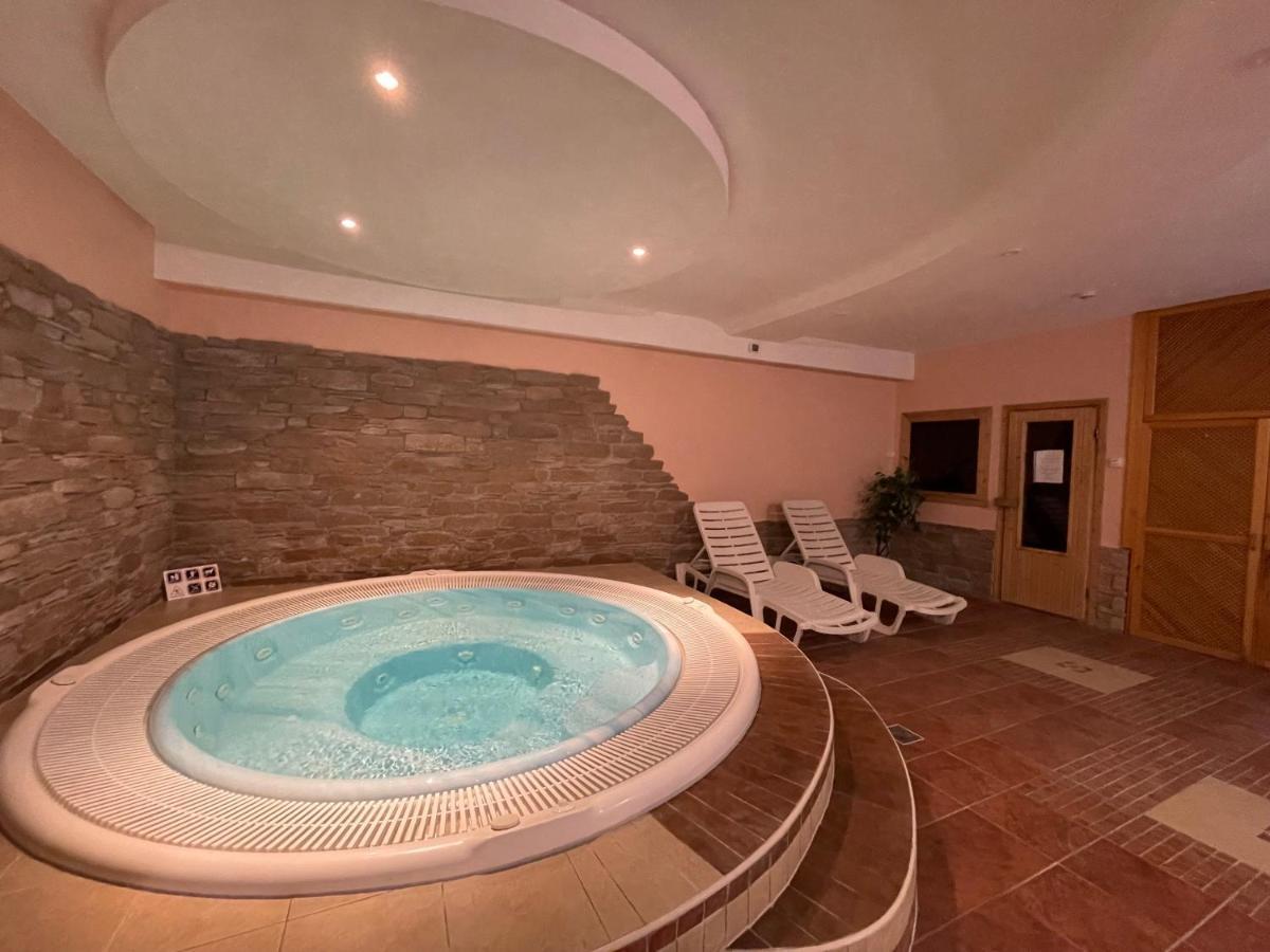 Garda Wellness Apartmanhaz Heviz Luaran gambar