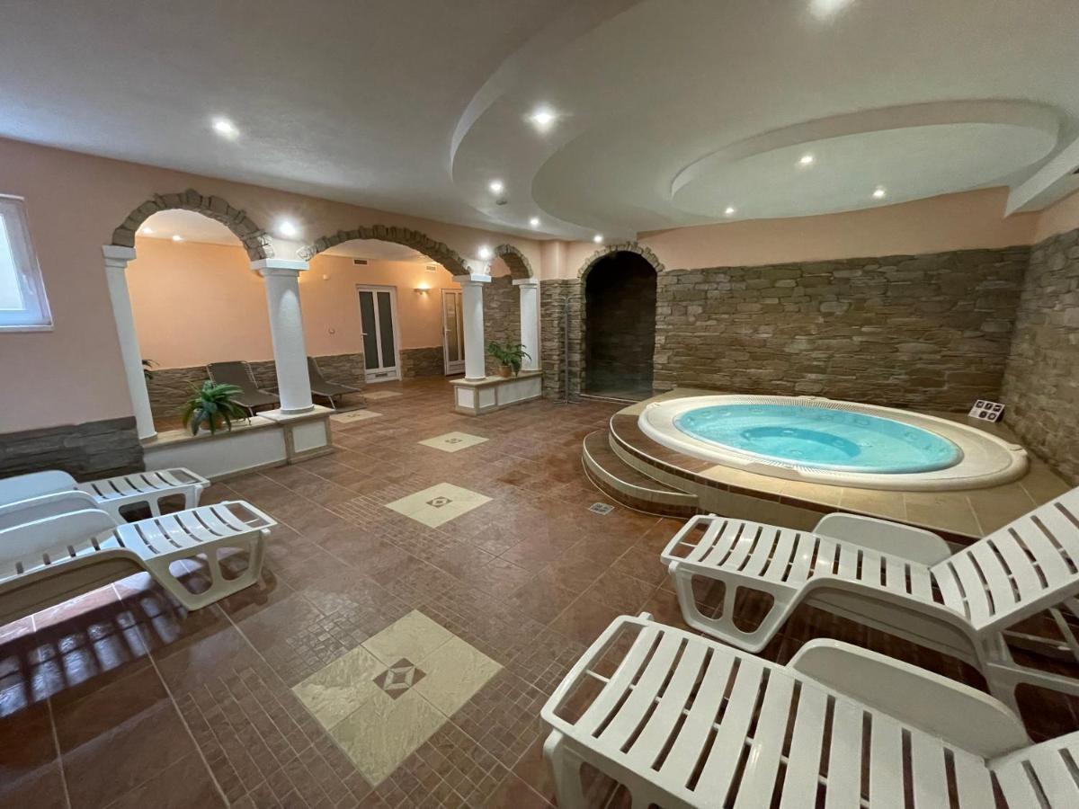 Garda Wellness Apartmanhaz Heviz Luaran gambar
