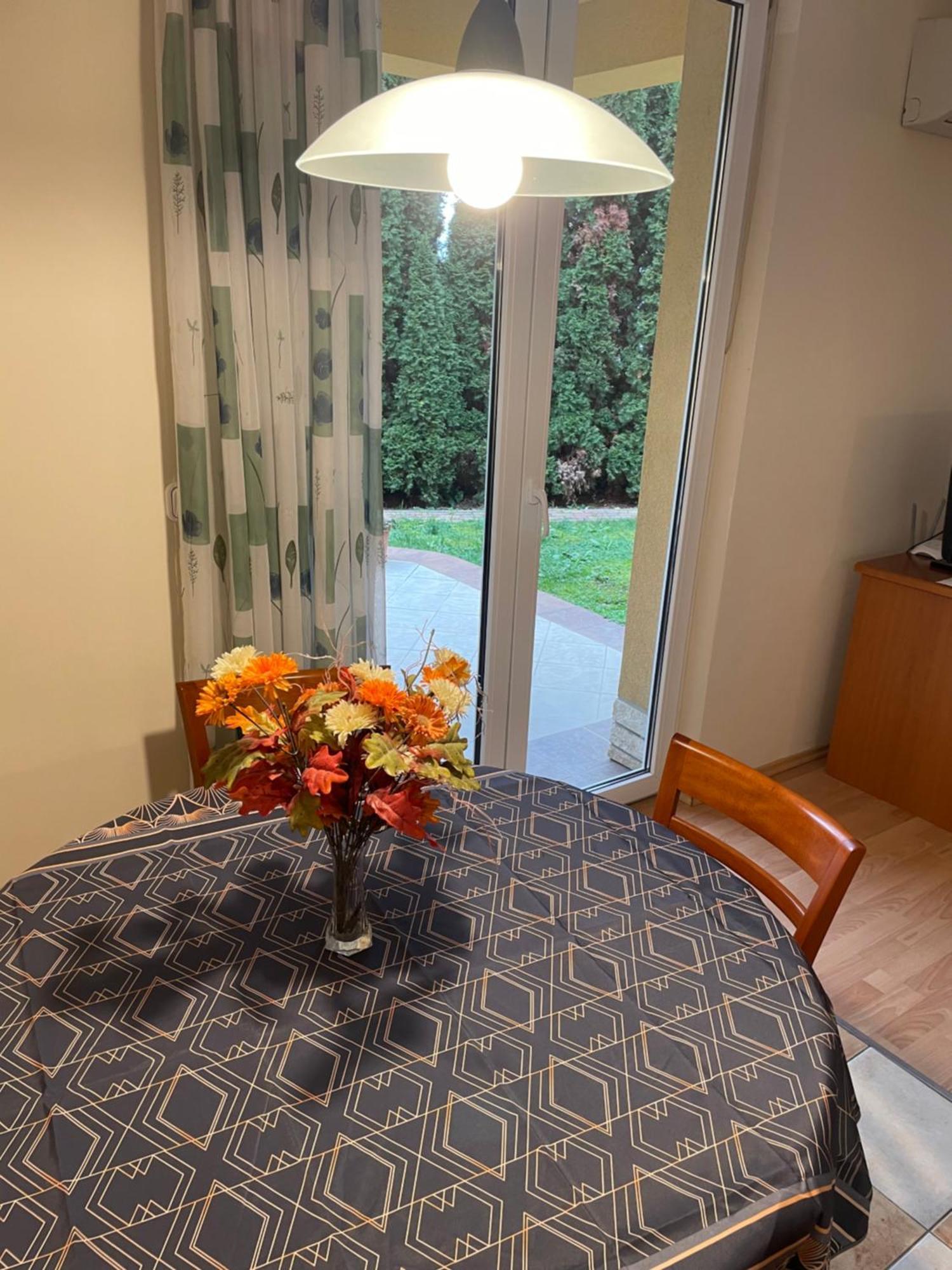 Garda Wellness Apartmanhaz Heviz Bilik gambar