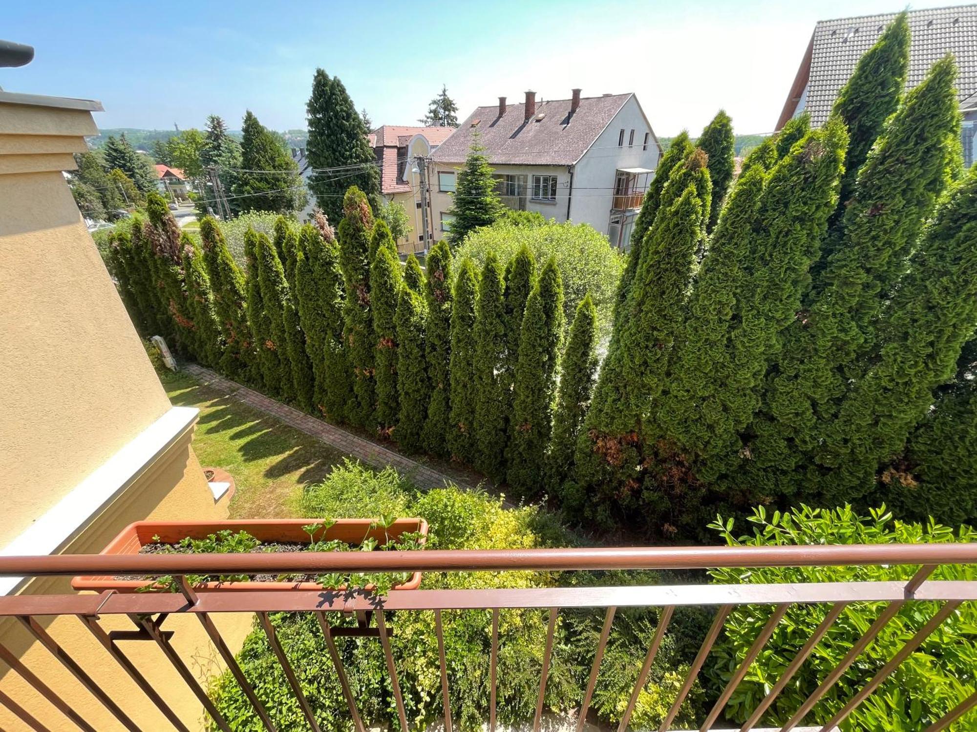 Garda Wellness Apartmanhaz Heviz Bilik gambar